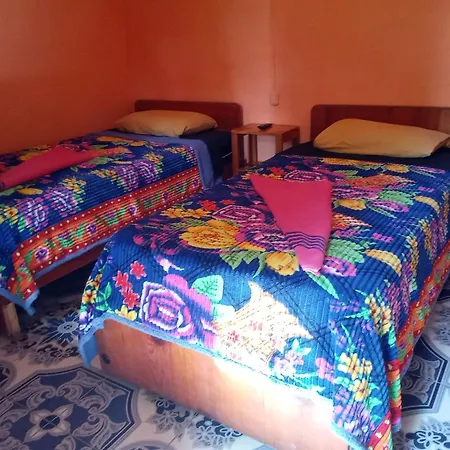 Hospedaje Santo Domingo Panajachel Extérieur photo