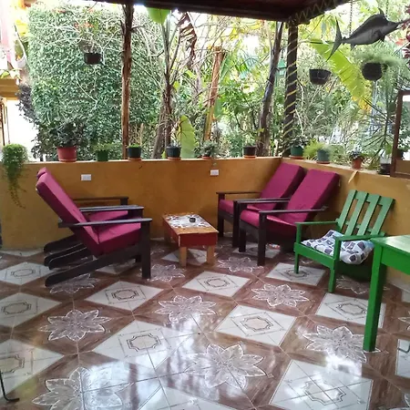 Hospedaje Santo Domingo Panajachel Extérieur photo