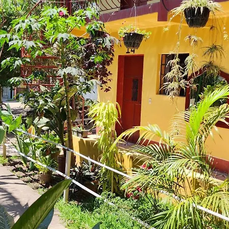 Hospedaje Santo Domingo Panajachel Extérieur photo